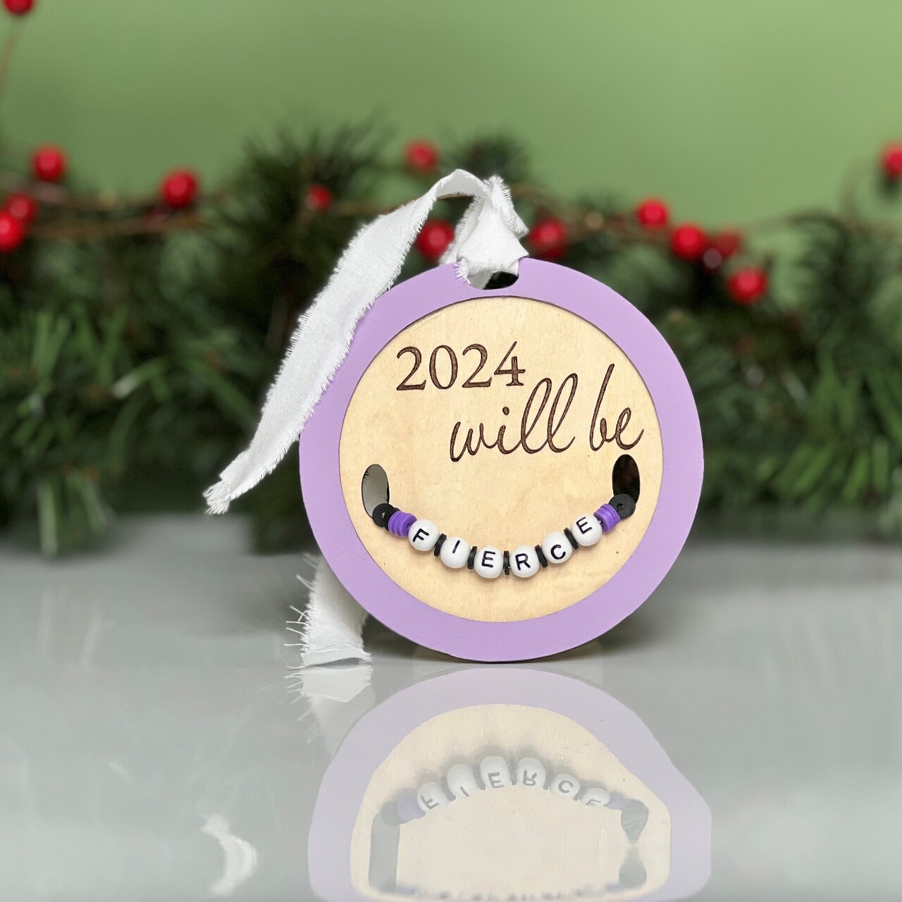 Custom Word of the Year Ornament with Glowforge Aura Laser Printer and Kesley Anderson